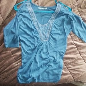Cold shoulder top